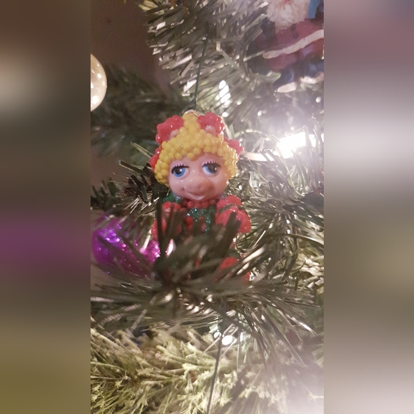 1986 Muppet Babies Miss Piggy Figure Beaded Upcycled Hand Crafted Ornament - Picture 13 of 17